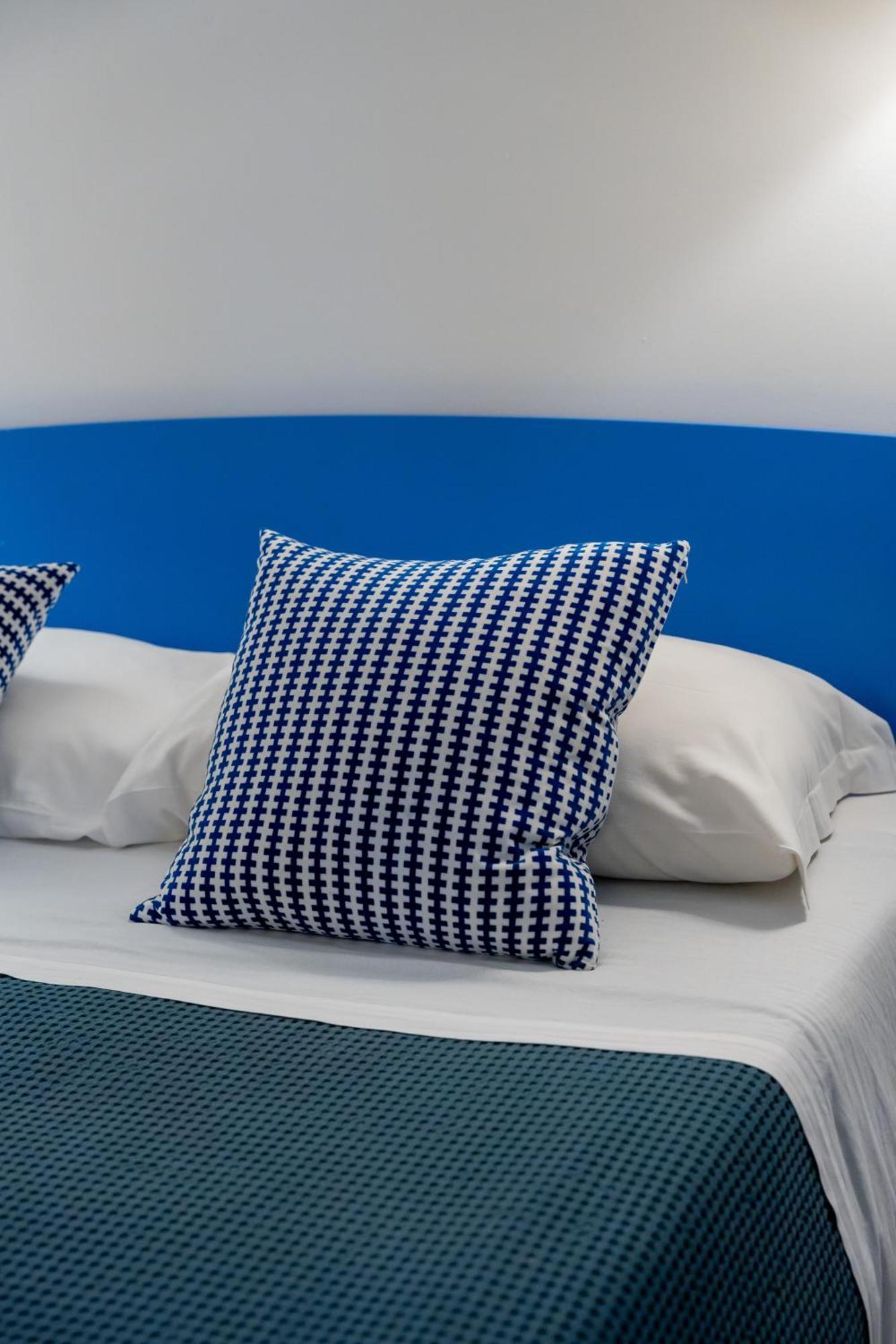 Aparthotel The Garden Pulsano Exterior foto